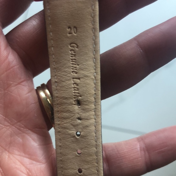 Nixon watch with leather strap - Picture 7 of 9